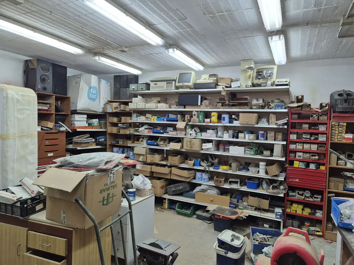 1f7f2200-e972-4531-adeb-c5e6ae5a3b40