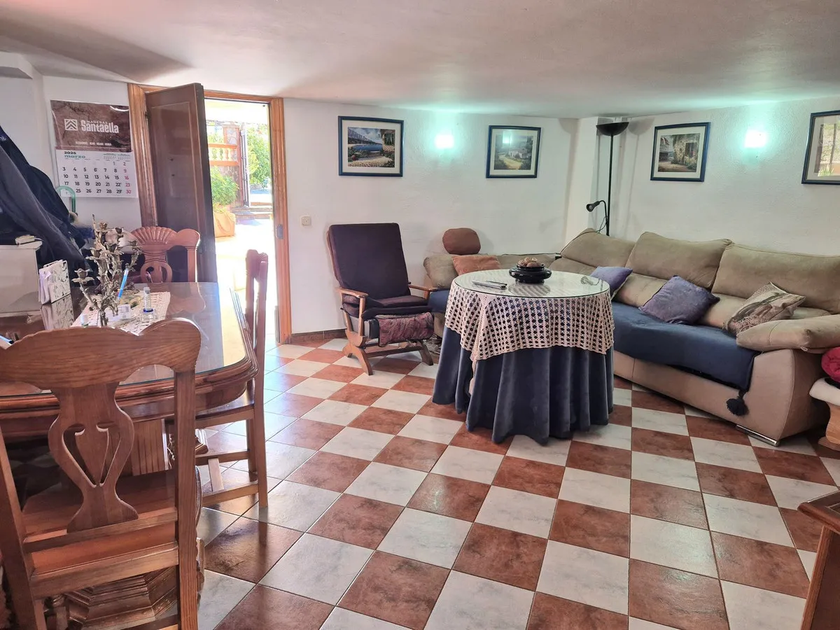 7099d4ed-1c06-4d19-be92-017c55907b2a