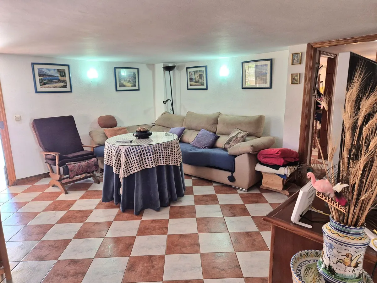 73c4865e-8e3e-4b09-9695-d2b0f6798843