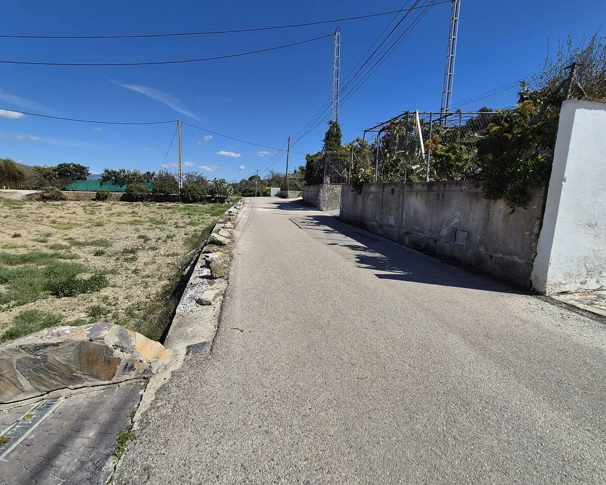 87bf43d2-696b-477a-99f8-25486676184f