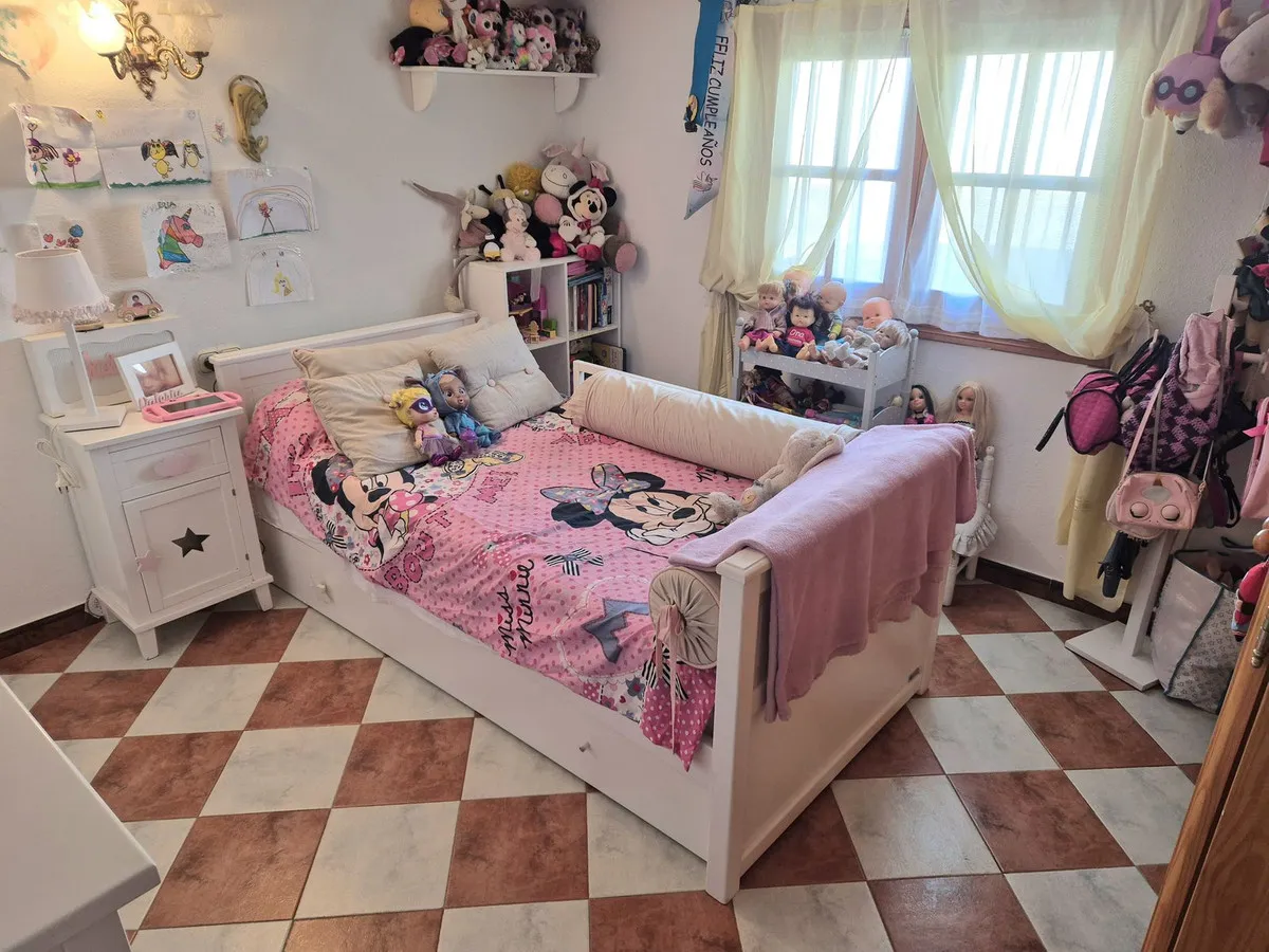 b179486f-9d42-4f47-b344-e2dd2aed6b3c