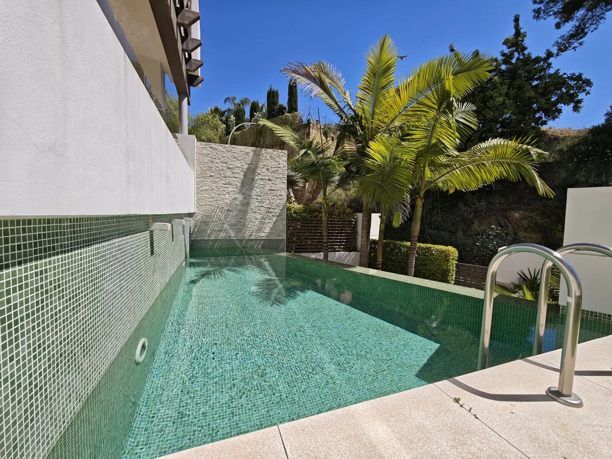 63dc1220-e859-42ce-b942-30b0bd05bd16