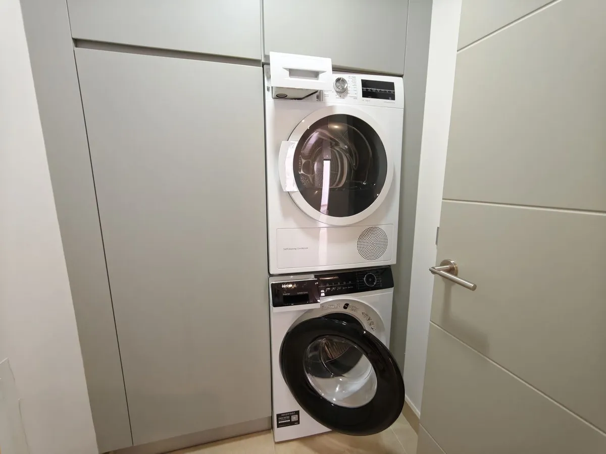 ca09bd00-1285-4283-8a80-c2434be78993