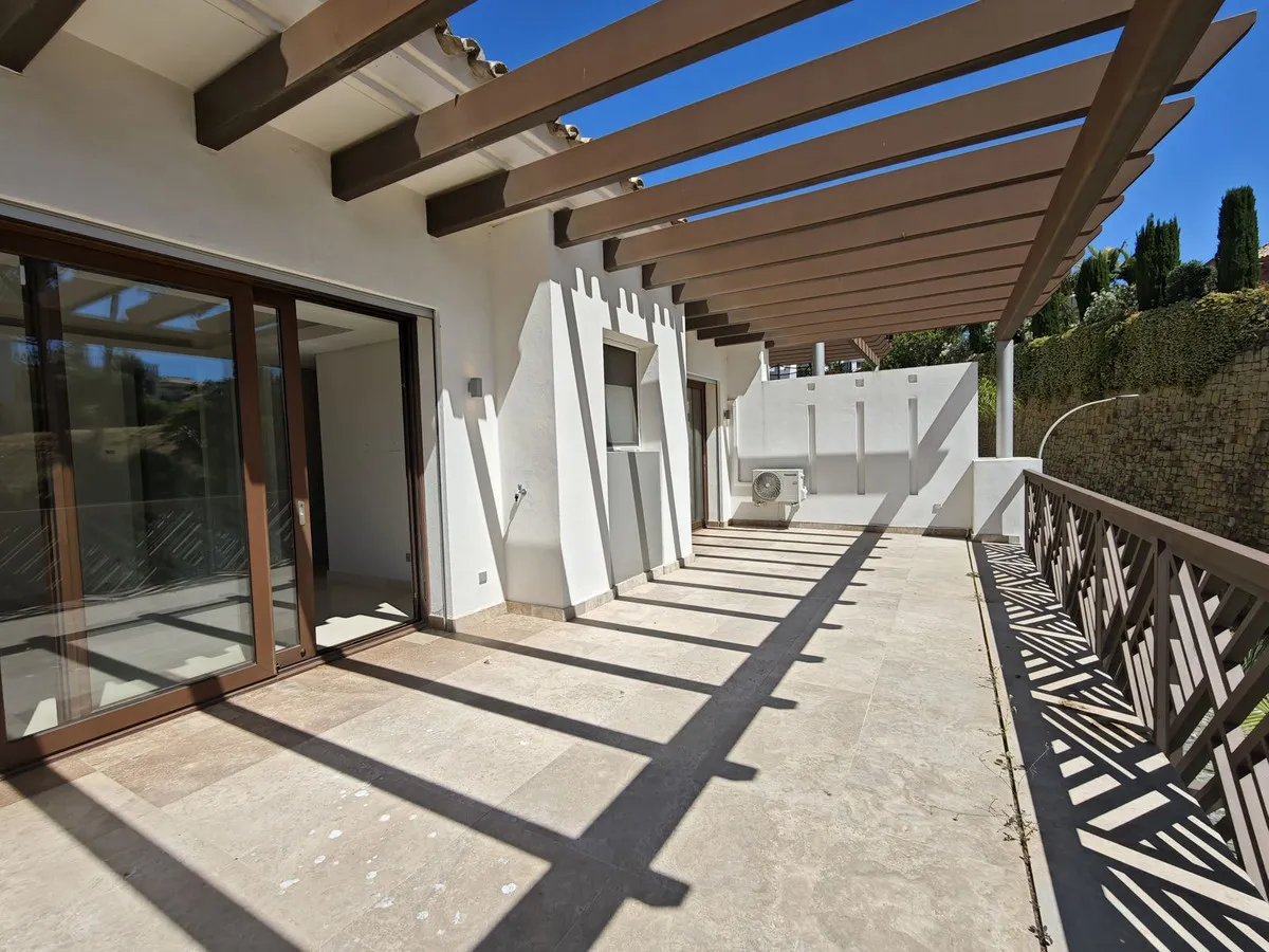 ec364705-be4e-4b9d-ac5f-214ba2e8e335