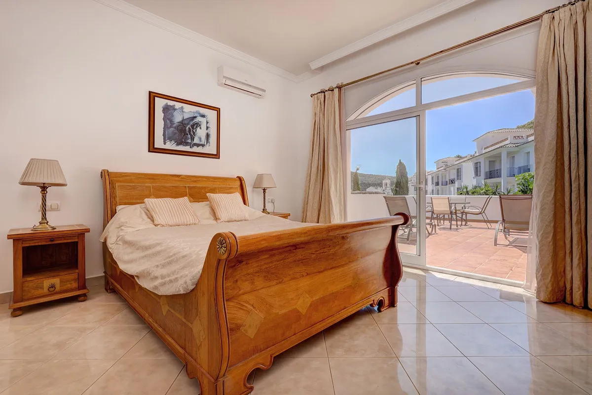 05a031bb-1c1f-486e-933e-49defa37a301