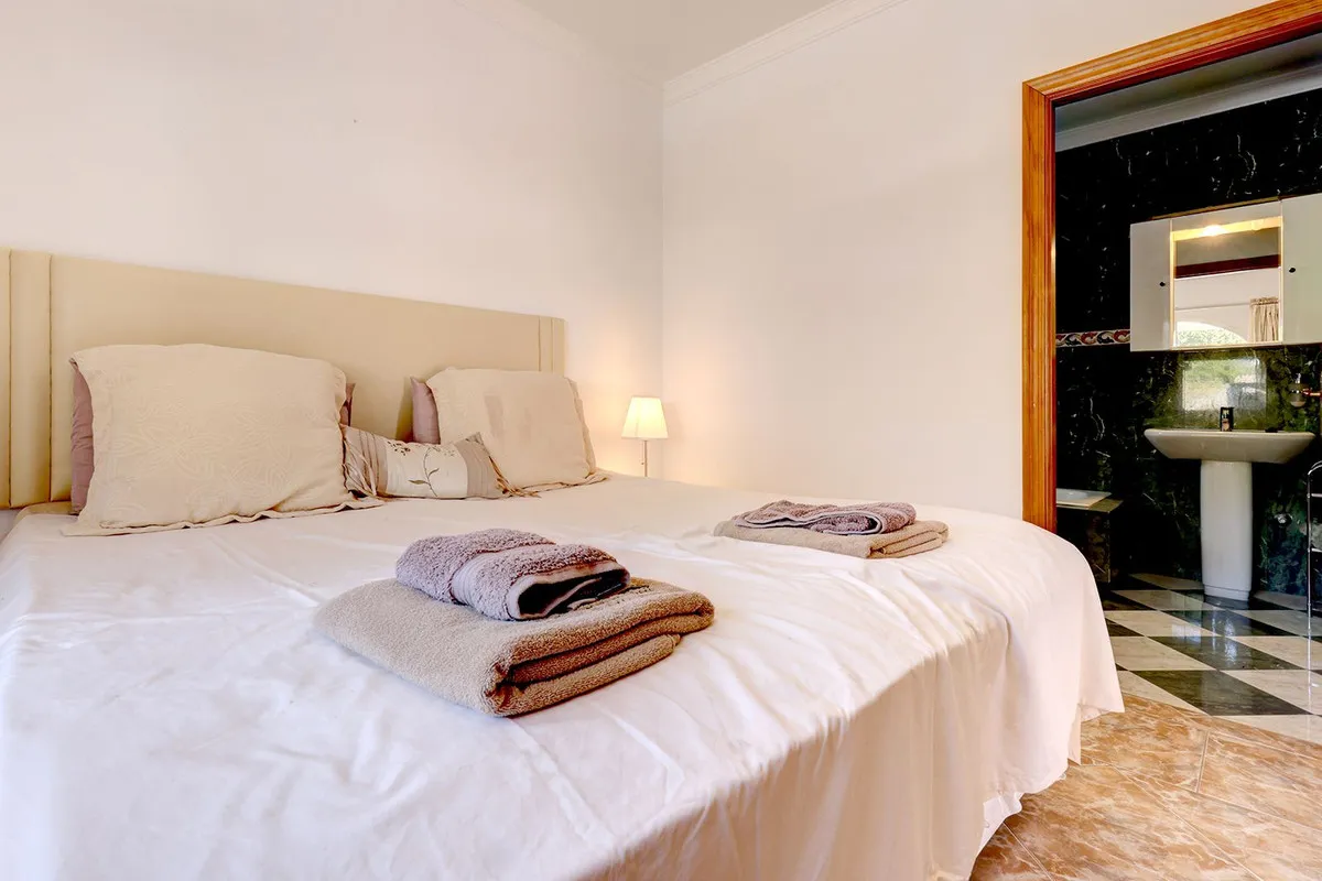 2705e67c-a5d9-4ccf-a367-f7c1f8457ccf