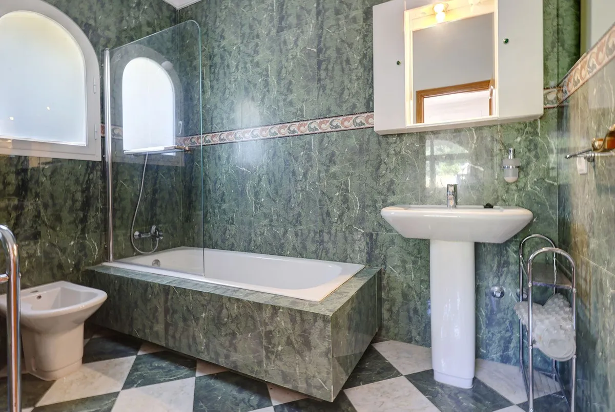 4db041e3-f3d5-4f34-942d-b2445f1d1f1f