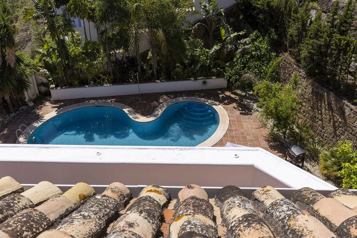 5020b627-26b9-436d-8fa1-85f25ff326bf