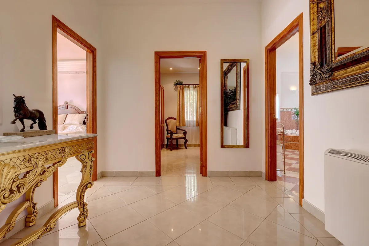 cb4851b0-abc7-4ed3-b600-78bc550eafea