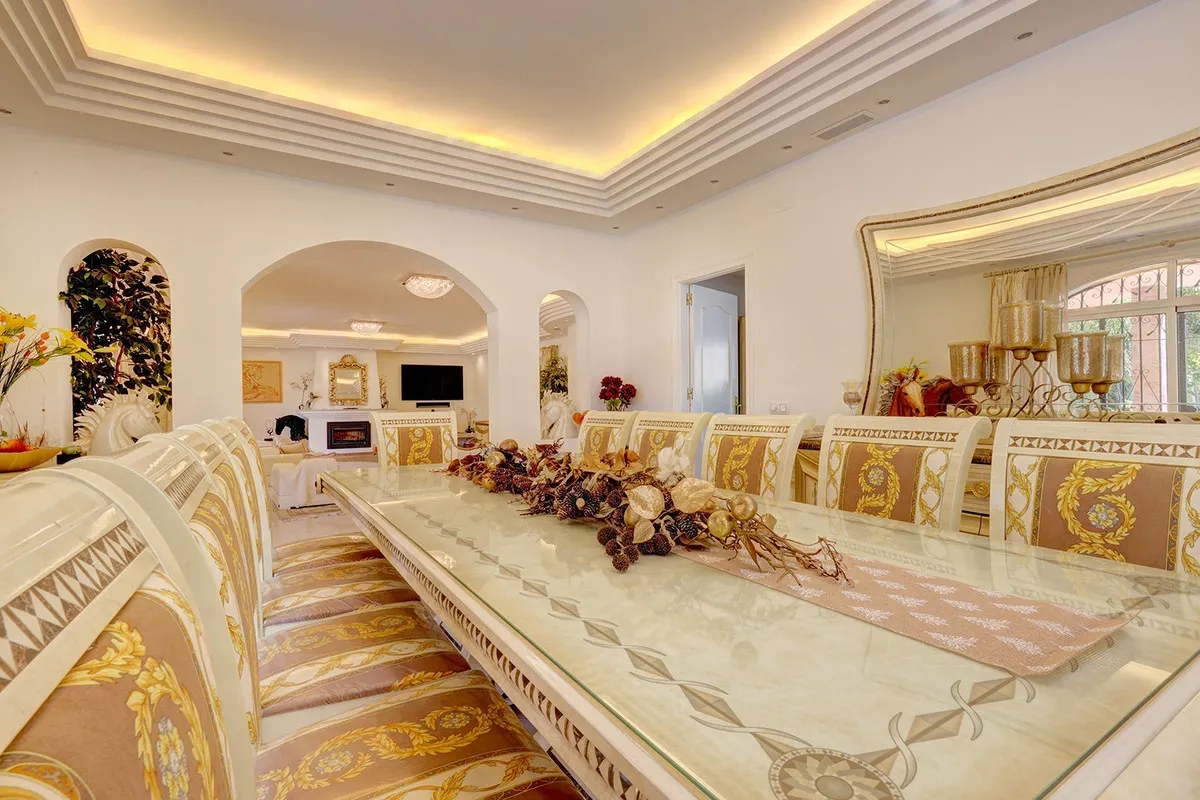 e6a7ff4b-0023-41b4-87b5-28a7f3c0c05c