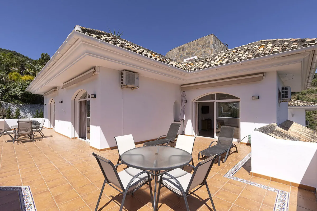 eb599710-0fe9-4a7b-b0ab-88f86689fb60