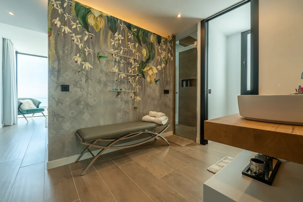 1ff30a0f-3ede-4890-b3f4-c02f0dda7b82