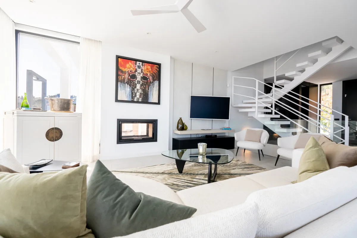 73a9dba9-8583-4a5e-880d-42cfe104d930