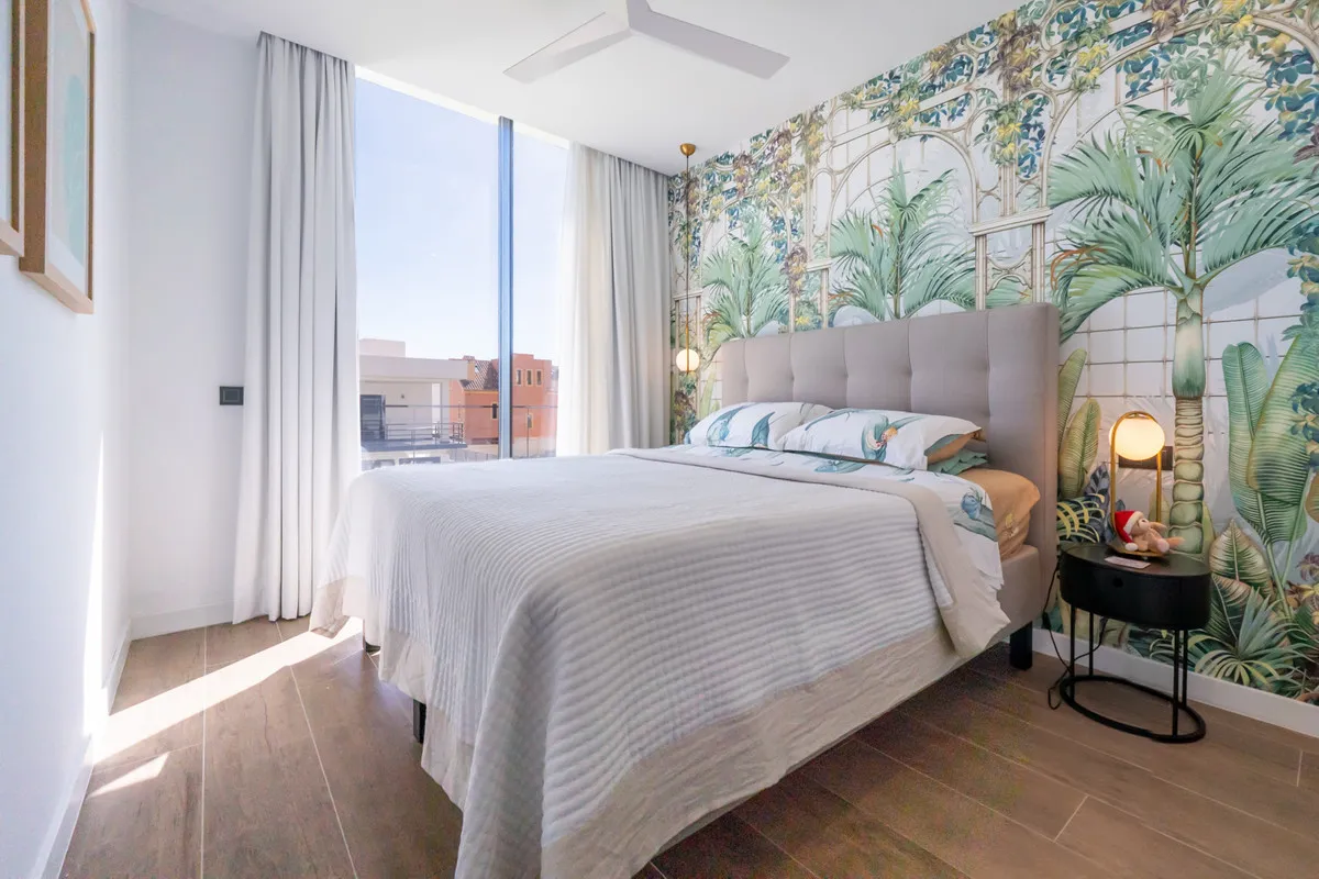 7cc1d5b9-e5ed-4892-a0bb-8e24df8877c8