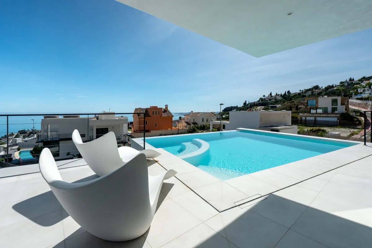 a153dee4-7bd2-4dc0-9391-964f7305b8fb