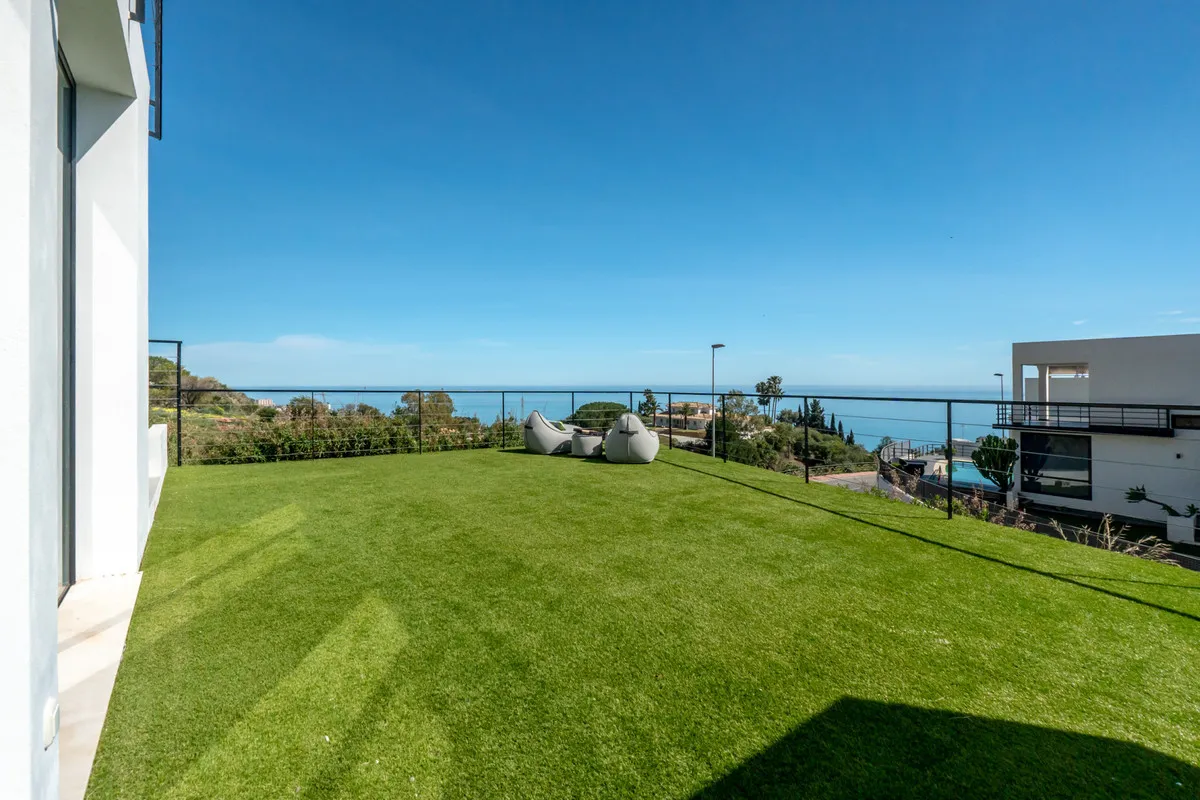 a6b49907-b9f8-4928-bd2c-a7e168977cd4