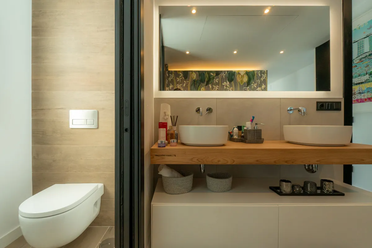 ab98cf83-049c-421c-8536-4d9ffea408a5