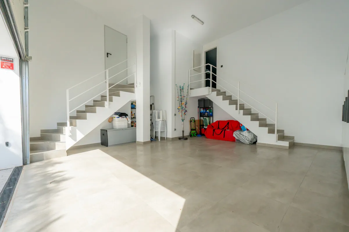 bfa0c76d-a6cf-42b1-a3f2-69f61cf377df