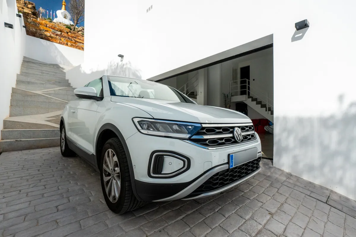 fe59c934-16d1-4f00-b7a2-59e88911cf50