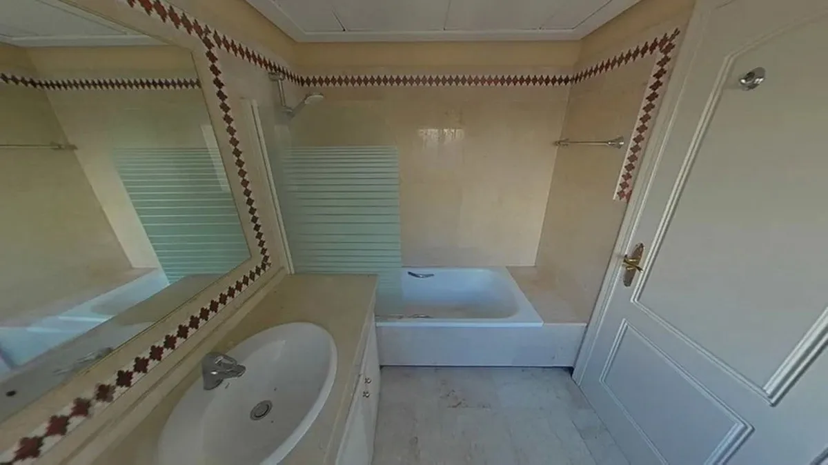 2ff6942d-c324-4cc6-abd8-d346b113cf30