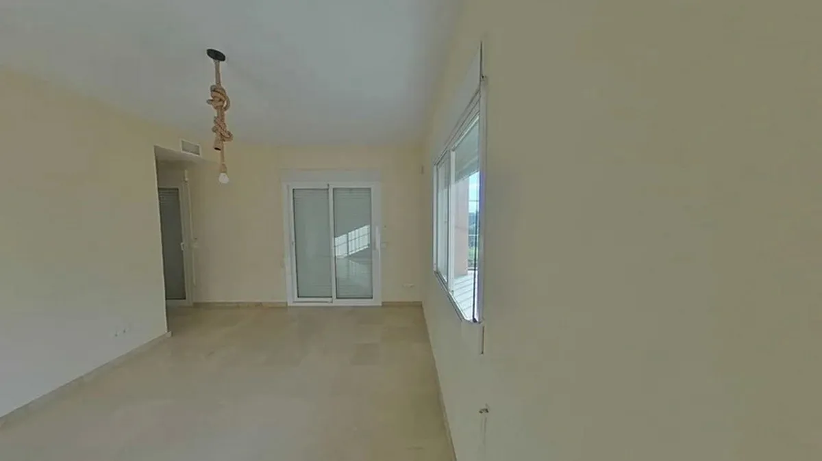 61683290-8302-4eae-a3f5-300839facda7