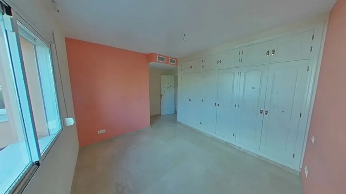 f653aa49-f943-48a4-accb-88b5d805b8f3