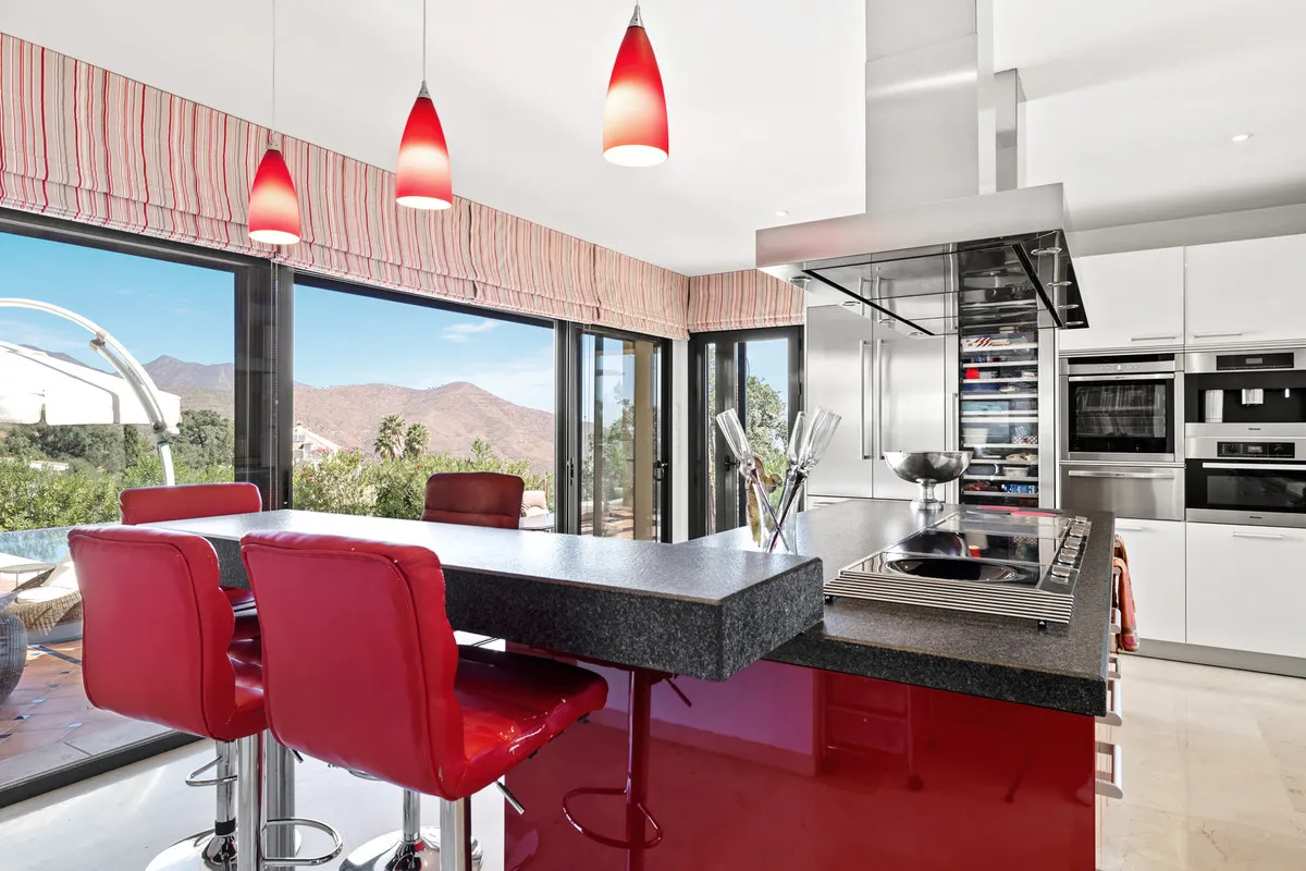 6b11e93a-ba49-4fc8-a71b-7fb5fe564b12