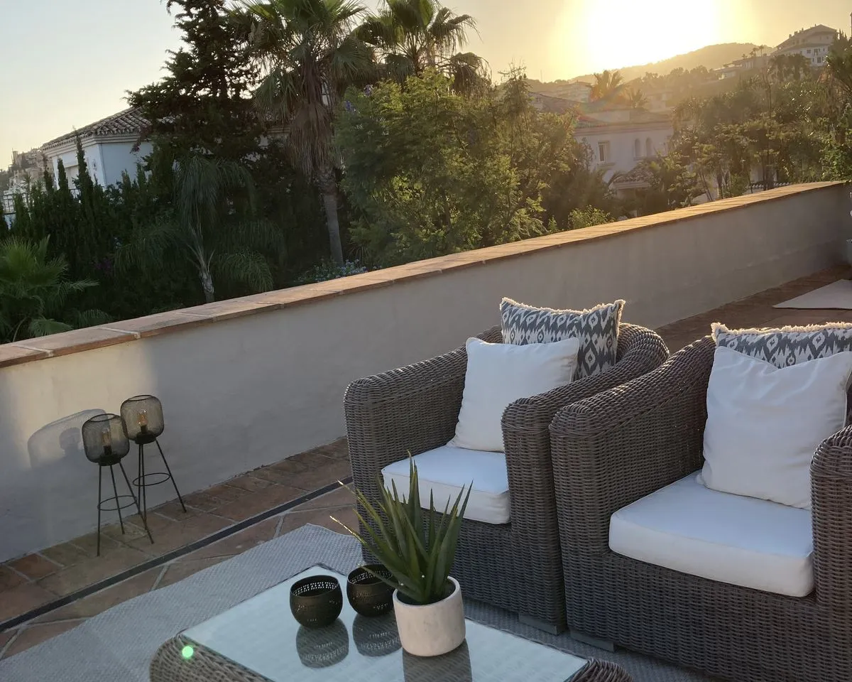 8b50f8af-57e4-4f21-ba06-f7dc0b9e2aa8