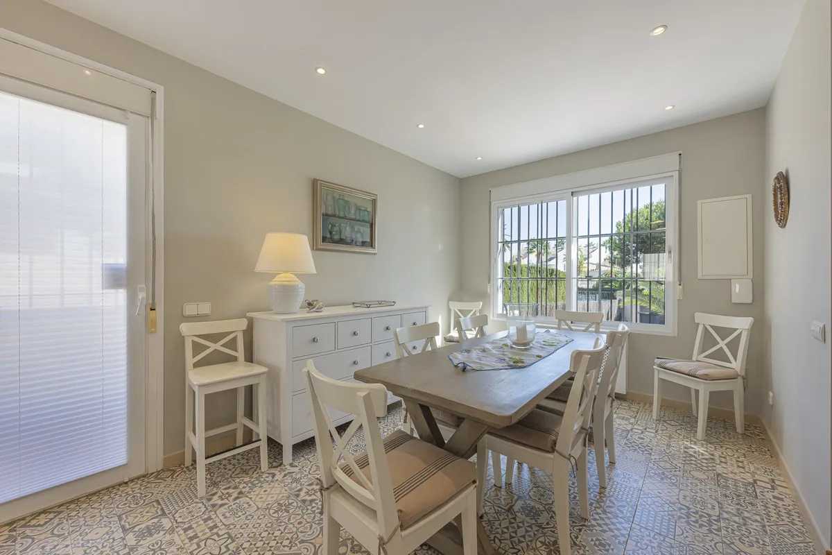 0fbda169-9cba-47e9-ae87-2e8f6c62adf0