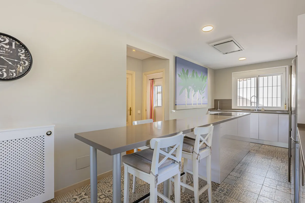 77a0f5fc-6919-446a-8264-3285eef5c2fc