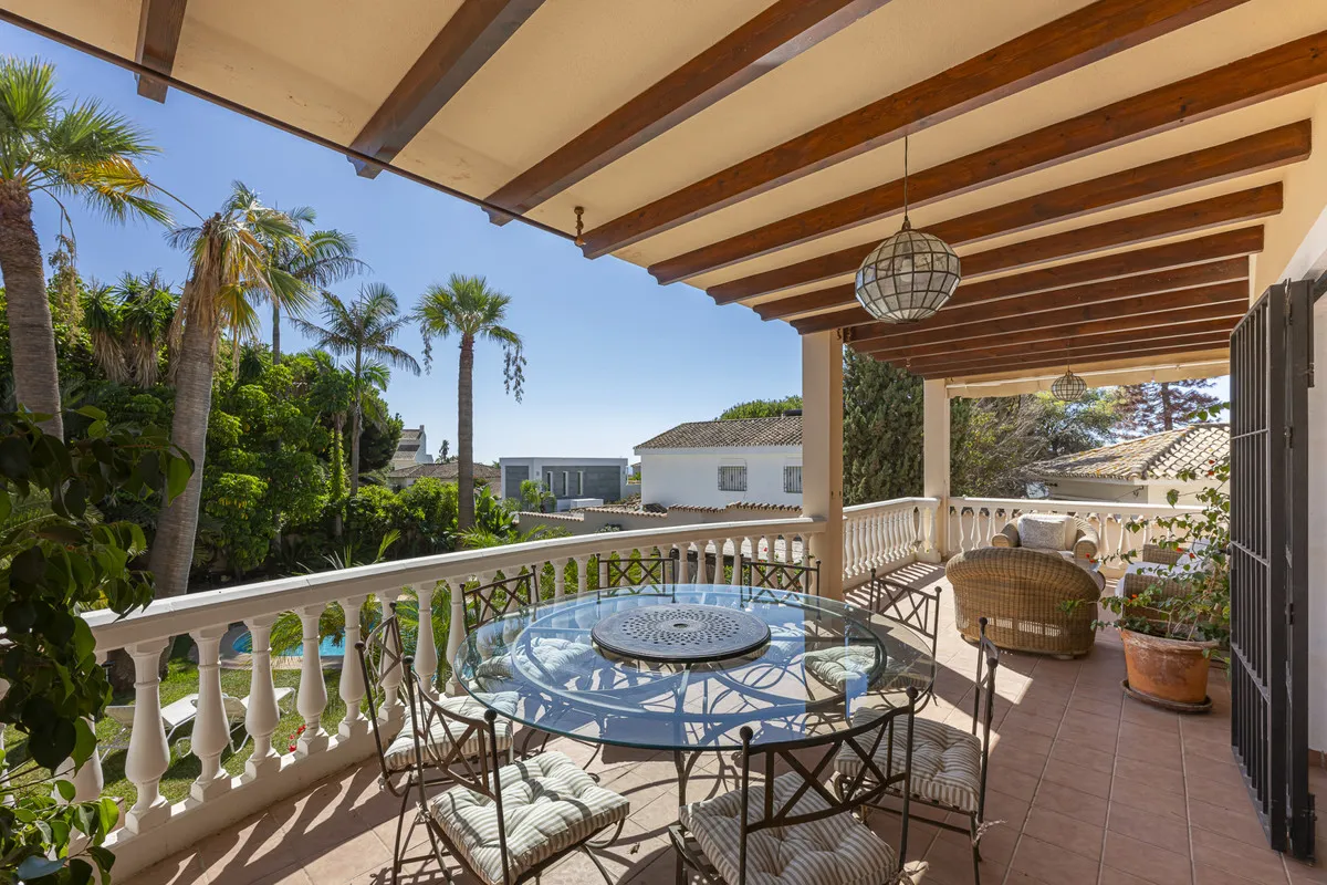 8a2a61da-9c58-474a-b0bf-fcfc13f5b7cf