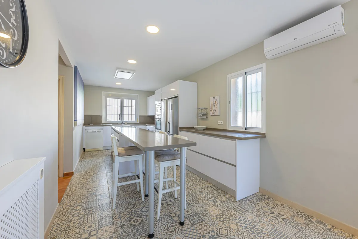 b977eccb-c809-4b3c-b3e5-e43dced6617e