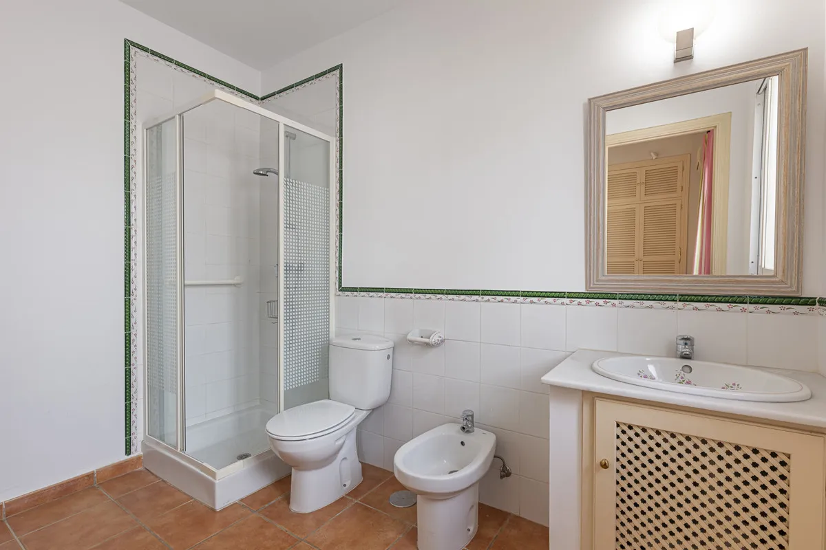 ff7df703-5403-4c9d-a19a-8d042b3a4082