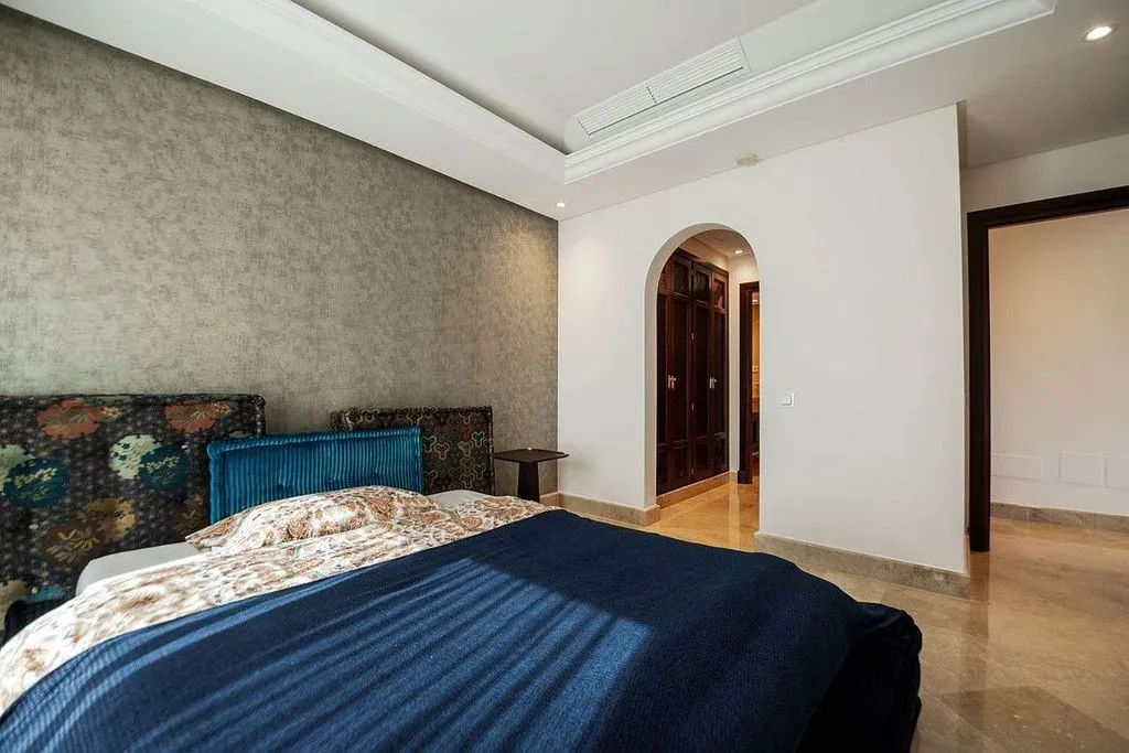 737c3901-0eea-4916-ae05-4bbe4ecc2b31