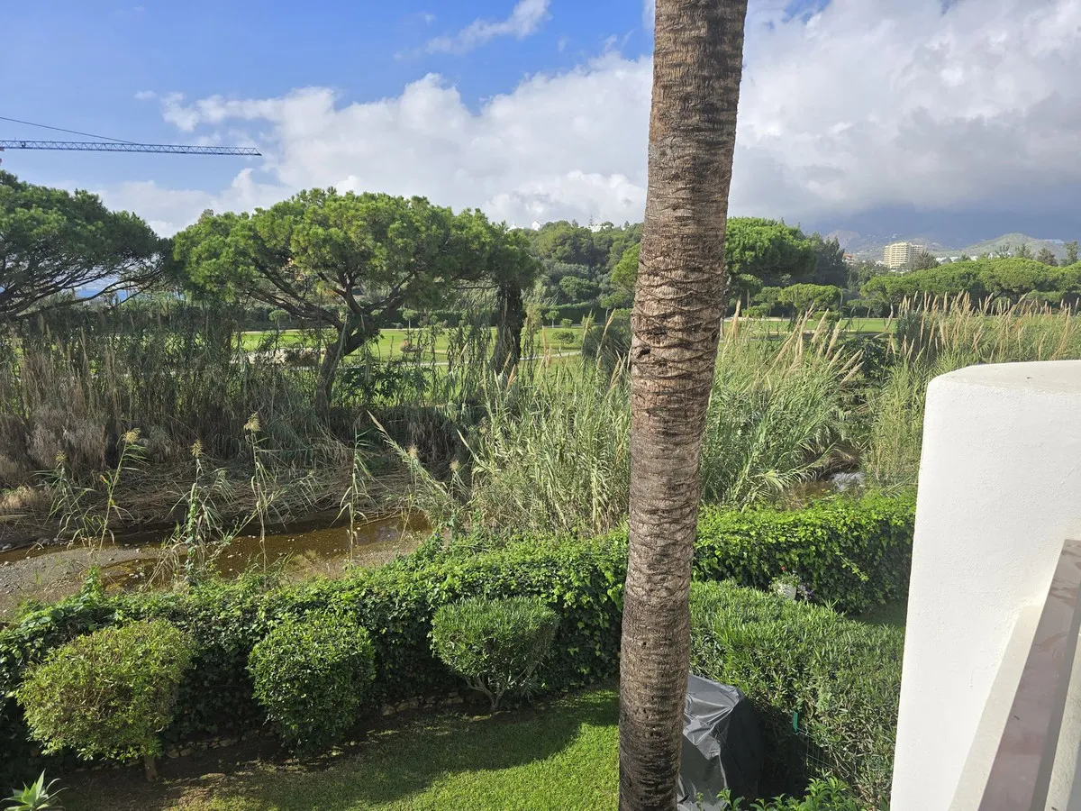 0228ef4a-a9ab-41be-8d53-898711cab47a