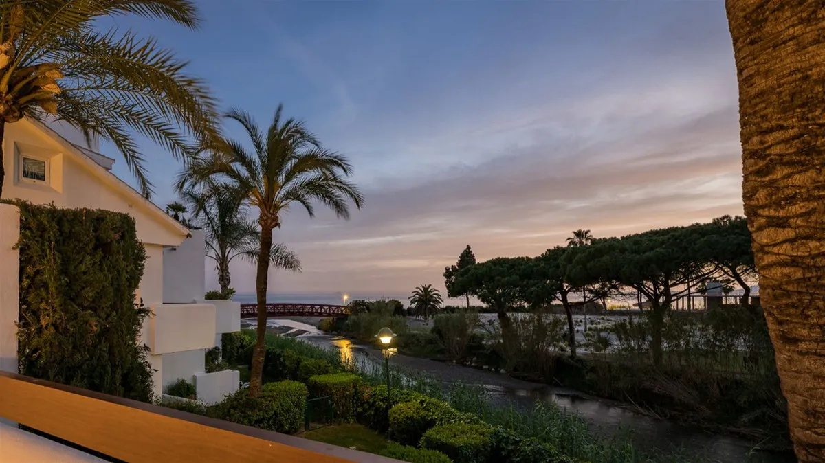 aea26c69-72f2-4b9a-bf83-ef9b3630eea7