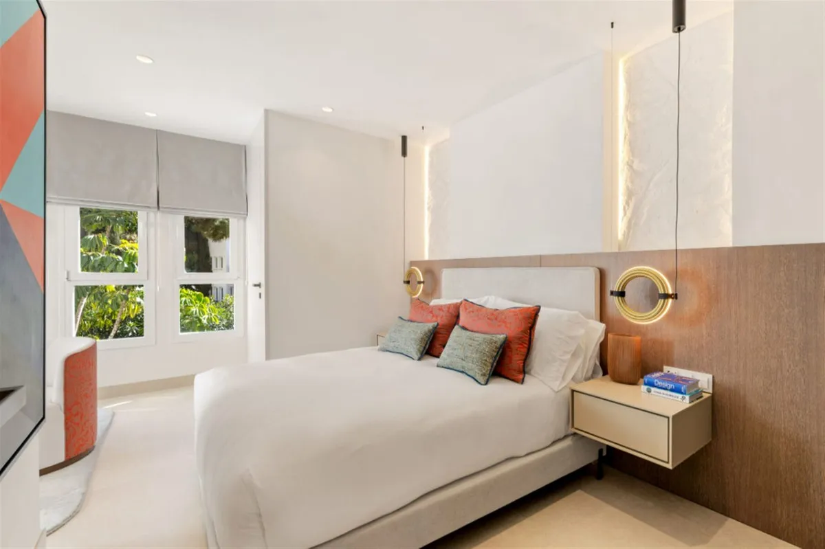 f1fe4621-c399-4825-ae64-0ecf704eb1fe