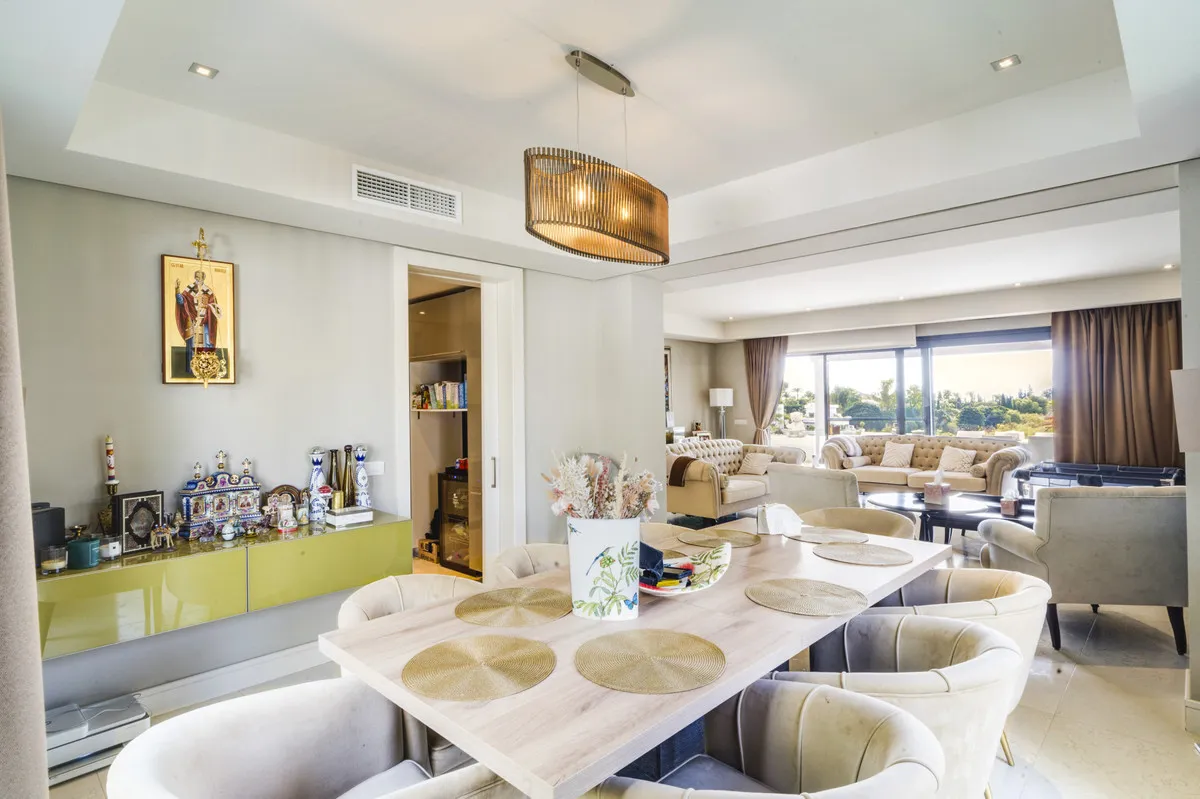 339482e9-f929-44a6-82d5-aa96db9b2926