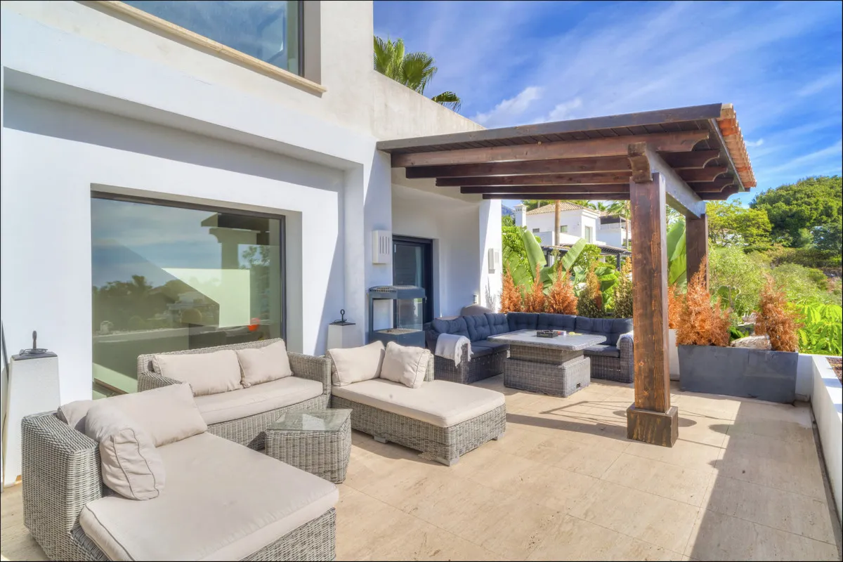 411dccd8-4cbc-440f-bf3b-1b733292d3bd