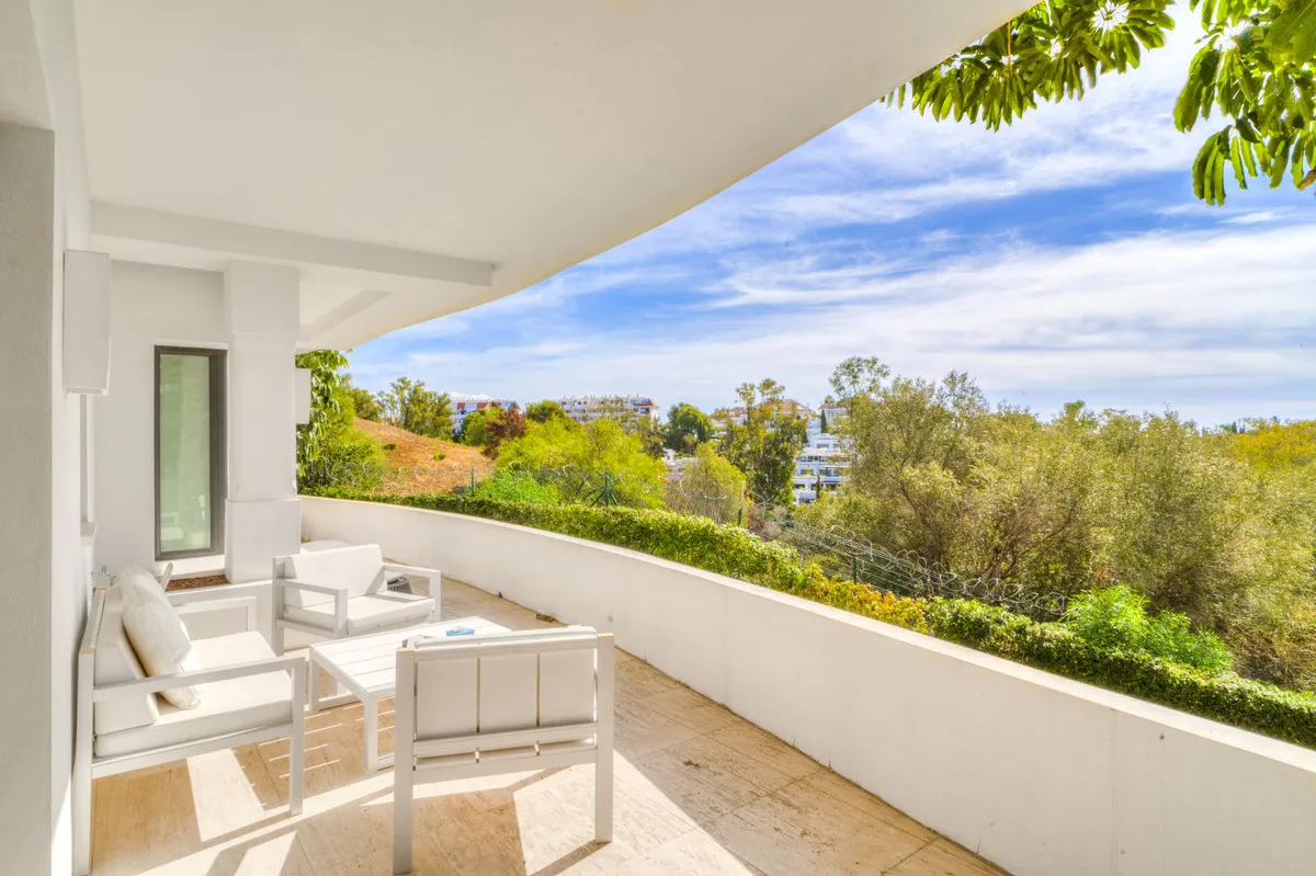 db9e7ecd-182d-43a8-bf7f-993b59ec2b78