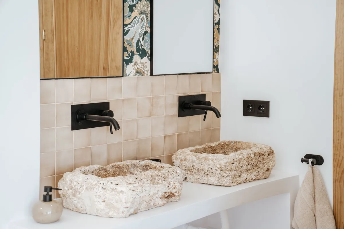 70c6e48f-c3de-4c15-a052-c0961758e5c7