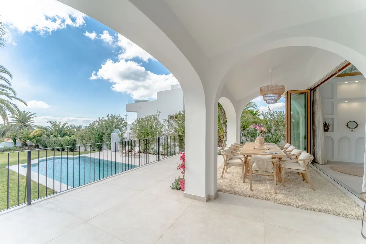 aa7f5546-b529-4281-b754-8e4a799cc645