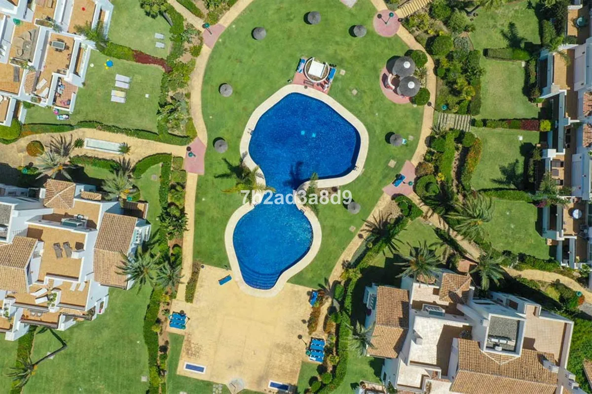 d9e1f069-7377-456b-b992-cb9f7d1e6e8c