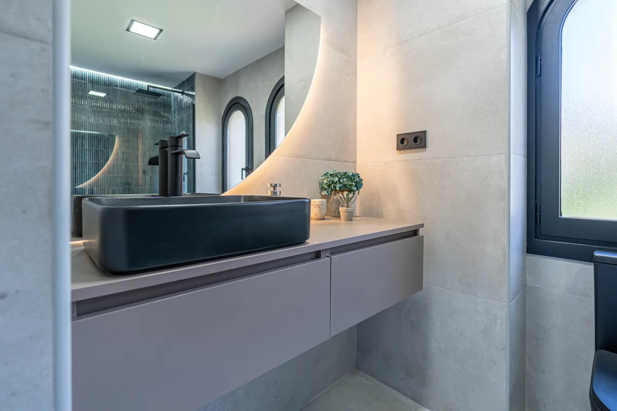 42a460c3-7798-426a-a2d3-8687885fd91f