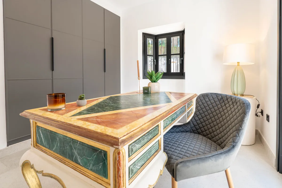 5e7fa0e1-cdd3-49fd-b149-a685756ff02e