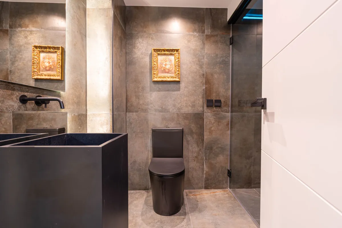 dd7c3f5c-afee-4ef8-8e85-4f374e314319