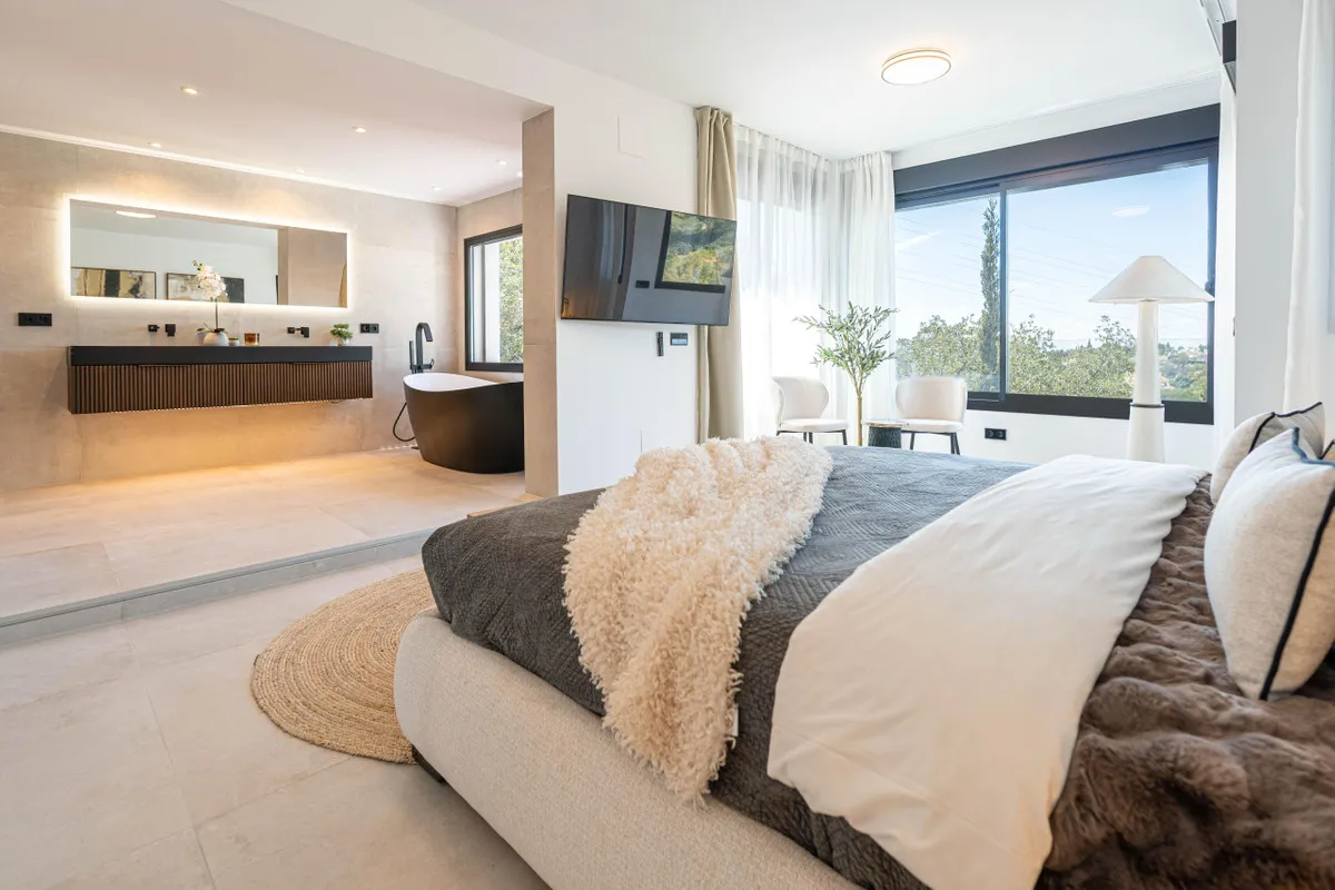 ff4d839d-f471-4f7f-8a85-faa6ae039e19