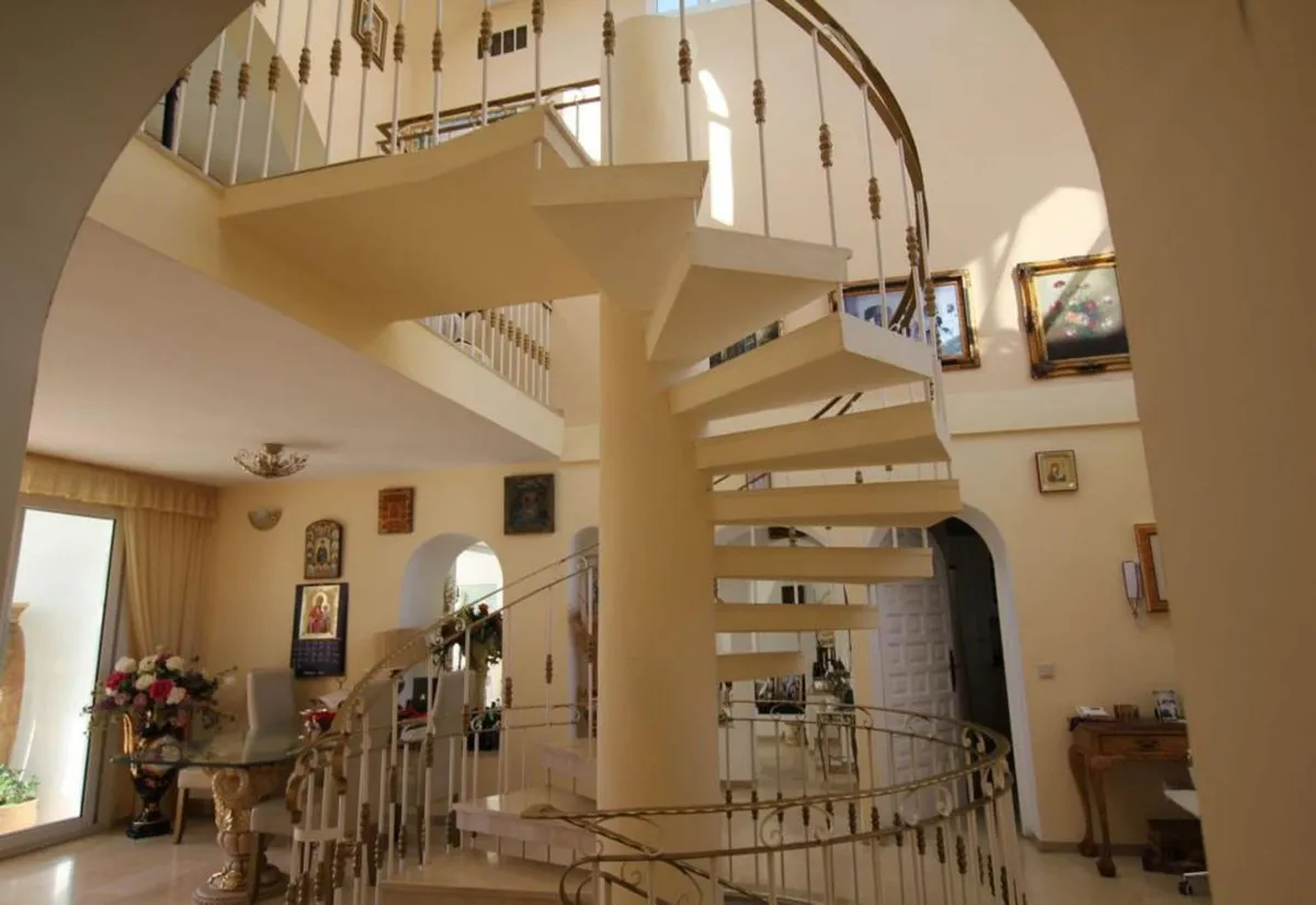 0f9b05fd-ab9d-491f-9f94-0b169827f231