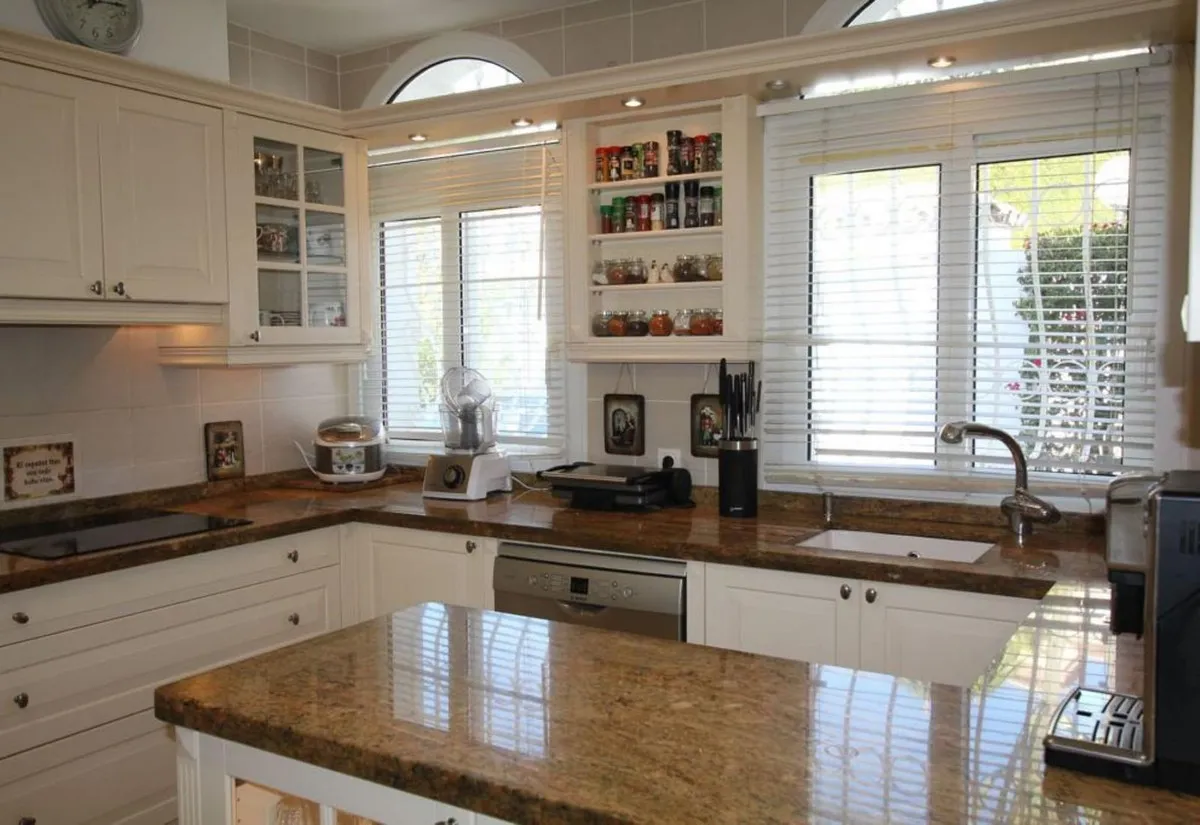 5c6f385b-5615-4a0f-bd64-c6264df77e86