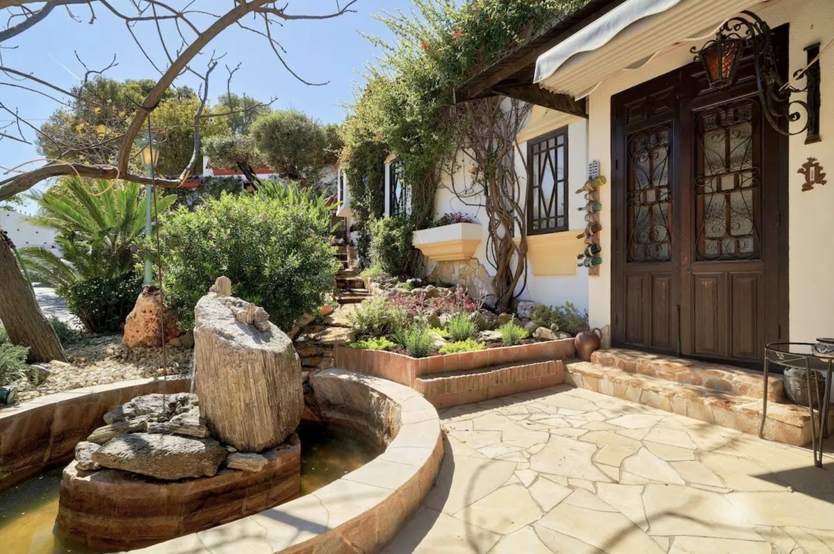 0a488f9d-3396-4194-a4a7-20679fe9df7f